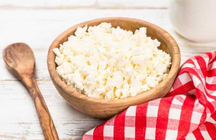 Dei fiocchi di latte in una ciotola