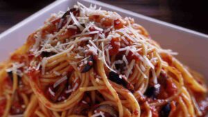 Spaghetti alla puttanesca - Pizzeriapace